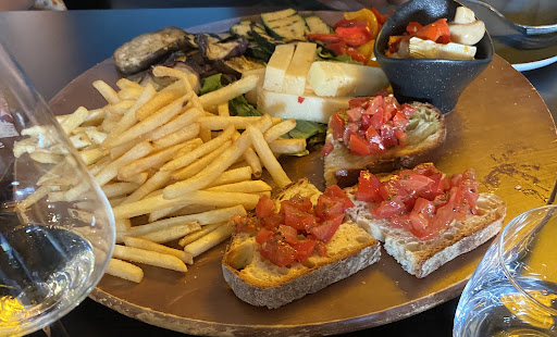 Clars Tapas Grill & Cocktail