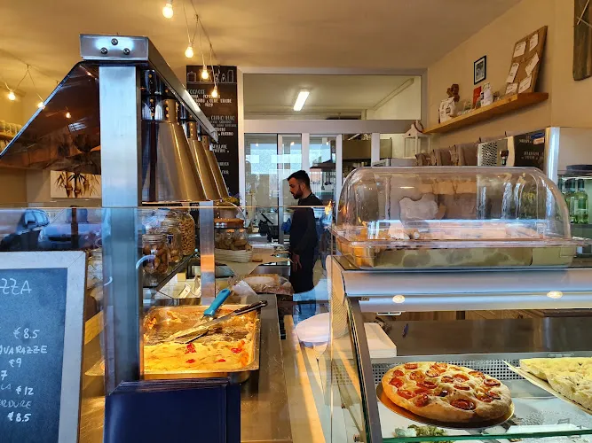 ACQUAPAZZA Ristocceria di Pesce & Panetteria