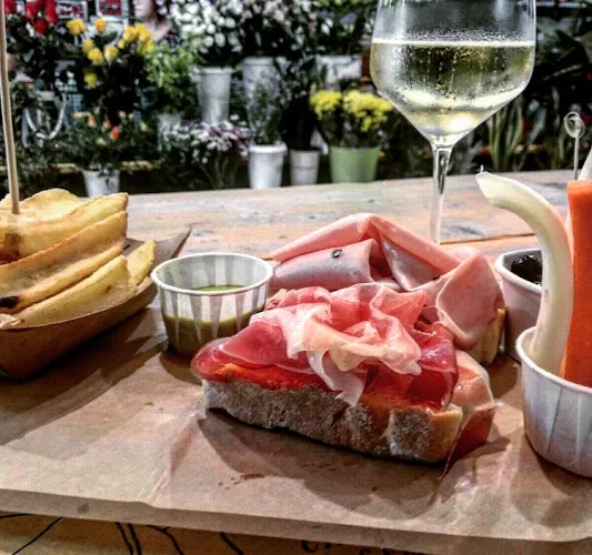 Artigiani del Gusto Modena Mercato Storico Albinelli