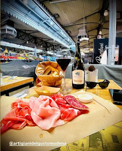 Artigiani del Gusto Modena Mercato Storico Albinelli
