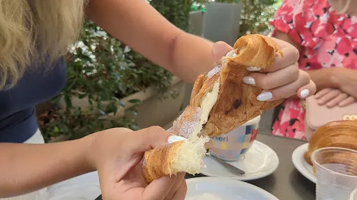 Foto di Bar Winner Corso Garibaldi | Pasticceria | Gelateria | Granite artigianali | Aperitivi | Cornetteria