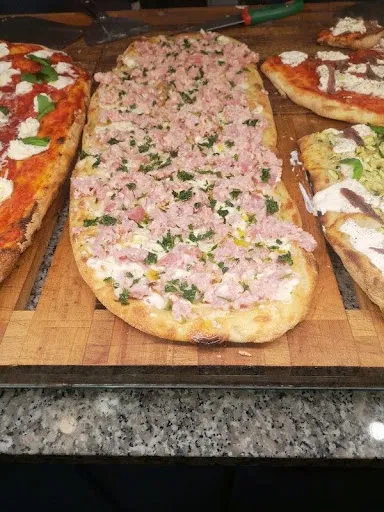 Certo! Pizza al taglio Marsala