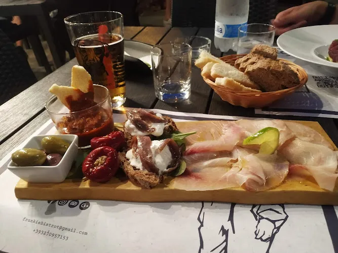 Frankie Pub - Aperitivi, Bistrot & Cocktail Bar.
