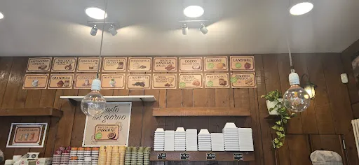 Foto di Gelateria Santa Colomba
