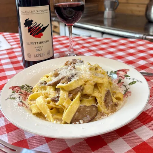 Il Rifugio Valtellinese - Pizzoccheri, Sciatt e cucina della Valtellina