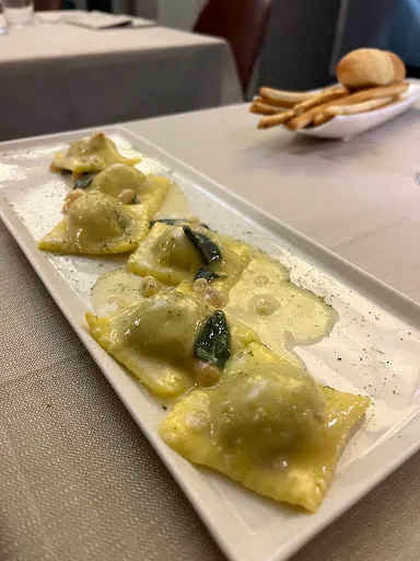 Kipling Restaurant & Wines