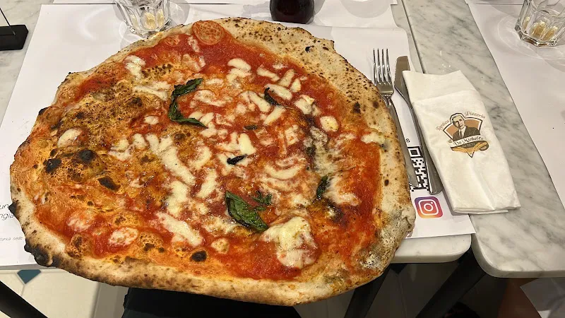 L’ Antica Pizzeria Da Michele Livorno