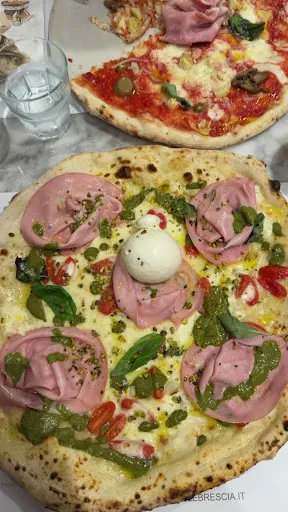 Foto di L’Antica Pizzeria da Michele Brescia
