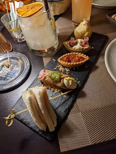 Foto di La Fabbrica Alcolica
