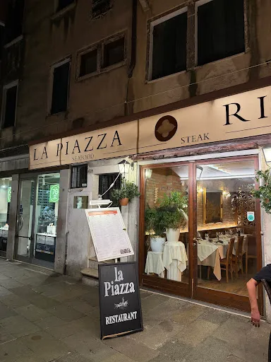 La Piazza