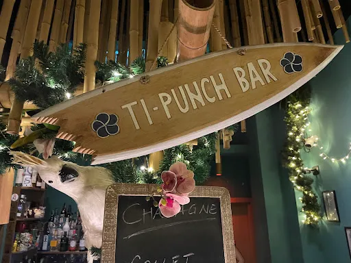 Foto di Luau Tiki bar