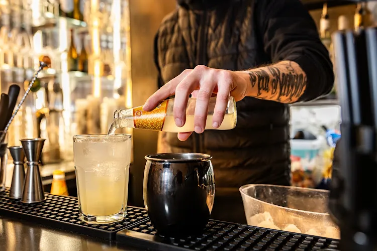 NO NAME Cocktails & Beer