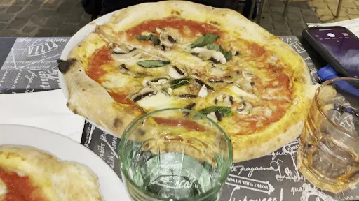 Foto di Napul'é - Pizzeria Napoletana