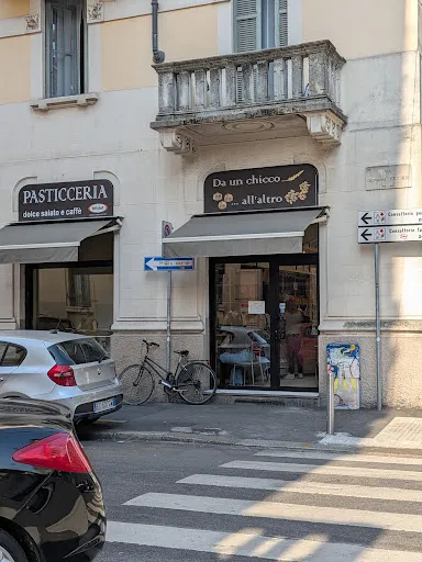 Foto di Panificio Pasticceria Artigianale - DA UN CHICCO ALL’ ALTRO - Pizze, Dolci e Torte per Feste.