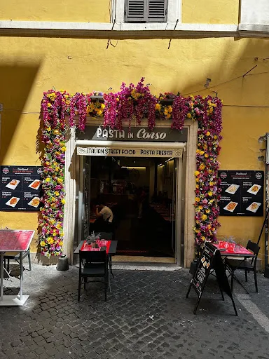 Pasta in Corso Pantheon