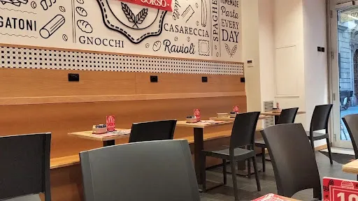Pasta in Corso Pantheon