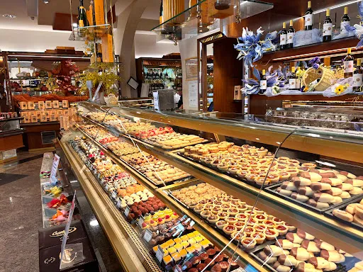 Foto di Pasticceria Cristiani Marchio Storico di interesse Nazionale