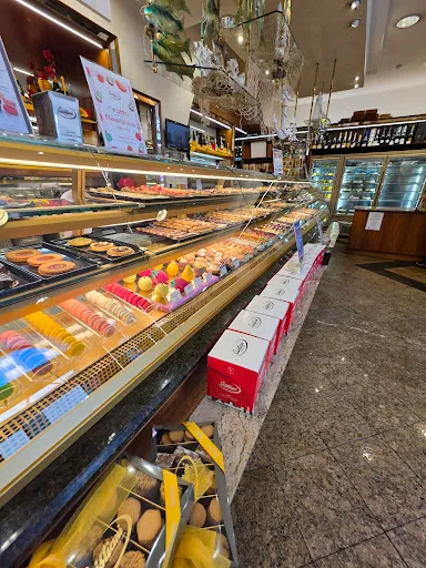 Foto di Pasticceria Cristiani Marchio Storico di interesse Nazionale