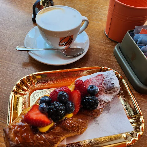 Foto di Pasticceria Martesana Milano Sarpi