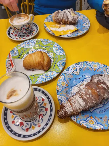 Foto di Pasticceria Napoletana Ferrero Taranto