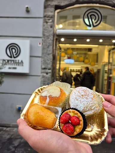 Foto di Pasticceria Poppella