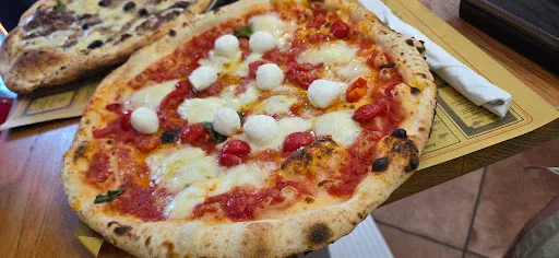 Pizzeria Vesi Napoli