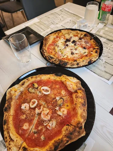 Pizzeria degli Artisti Pizza Al Trancio e Tradizionale
