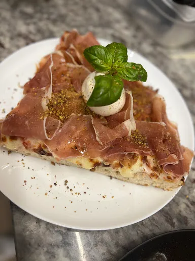 Pizzeria degli Artisti Pizza Al Trancio e Tradizionale