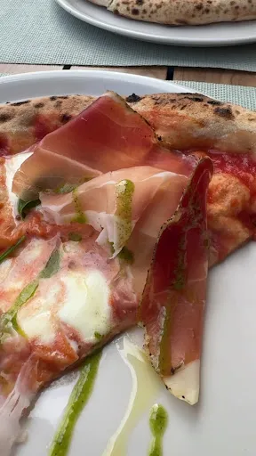 Foto di Rosso Vivo Musei Vaticani - Pizza Bio di Grani Toscani, anche Gluten-Free