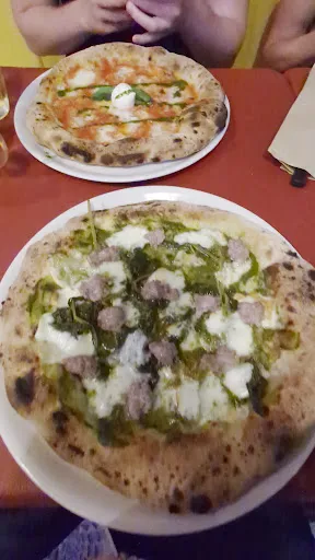 Foto di Rosso Vivo Musei Vaticani - Pizza Bio di Grani Toscani, anche Gluten-Free