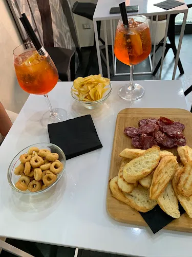 START UP CAFÈ - Caffetteria e Aperitivi