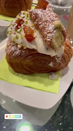 Foto di Sciuscià pasticceria e pizzeria NAPOLETANA😉