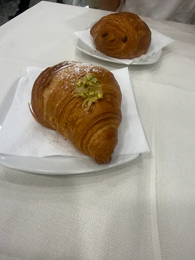 Foto di Sciuscià pasticceria e pizzeria NAPOLETANA😉