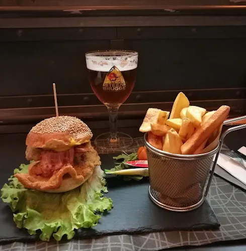 Squisio Cocktails & Burgers