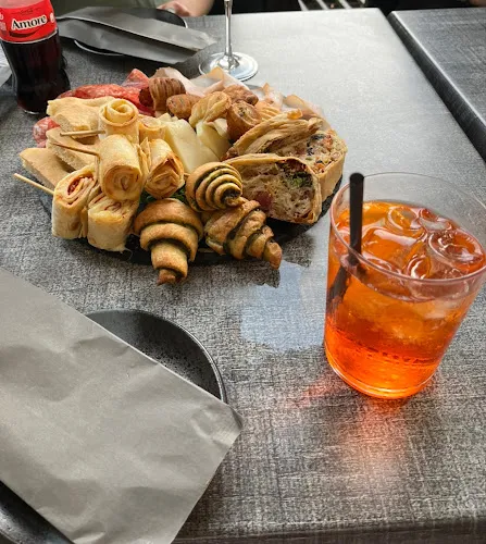 TIPSY Cocktail Cafè