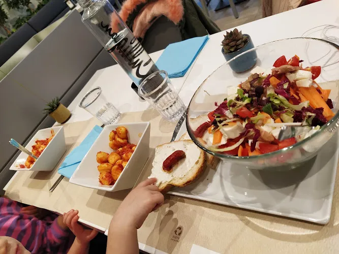 Tana Libera Tutti caffè-bistrot- cocktail bar Bologna centro con sala bimbi