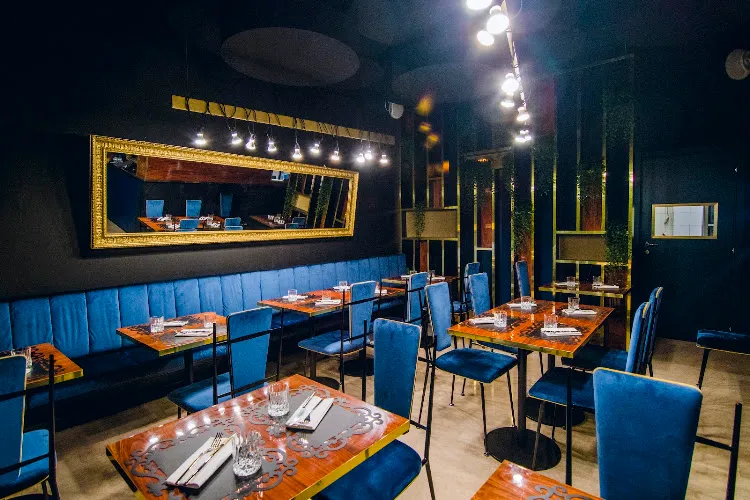The Flat Cocktail Bar & Bistrot