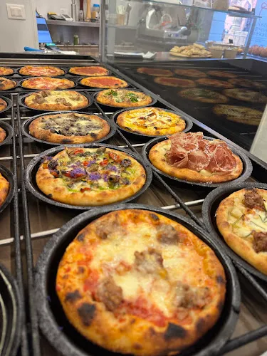 Trieste Pizza Bologna