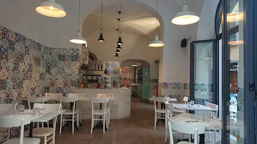 Foto di VOGLIA 'E TURNÀ- Pizzeria Napoletana